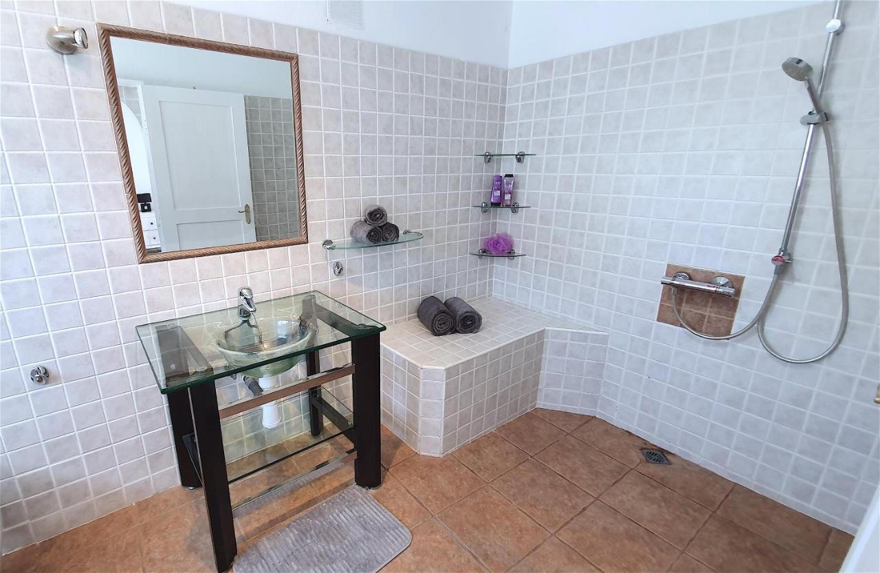Stunning Sea View Villa With 6 Bedrooms & Heated Pool - Villa Renaissance Playa Blanca  Kültér fotó