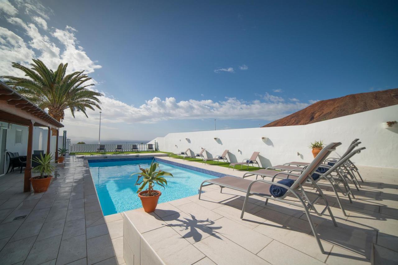 Stunning Sea View Villa With 6 Bedrooms & Heated Pool - Villa Renaissance Playa Blanca  Kültér fotó