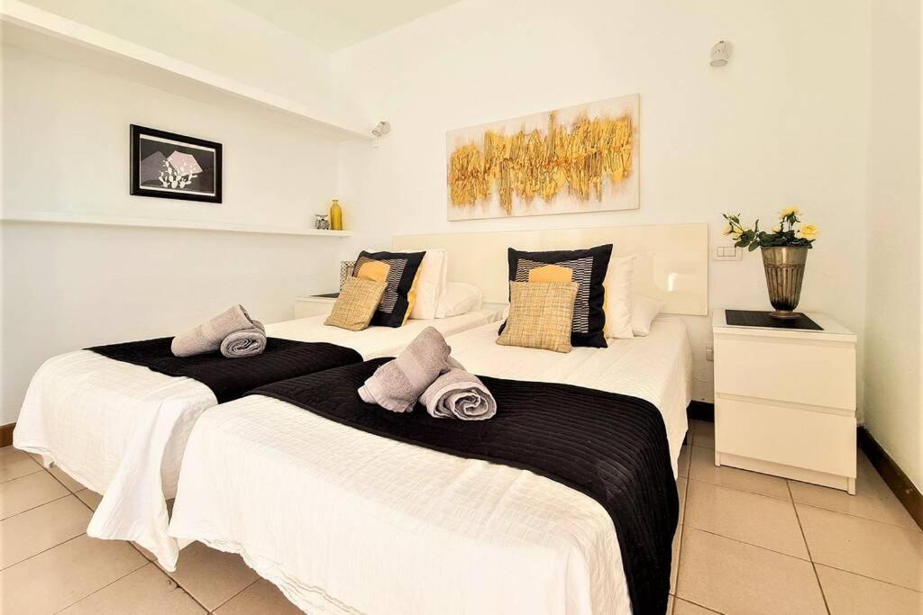 Stunning Sea View Villa With 6 Bedrooms & Heated Pool - Villa Renaissance Playa Blanca  Szoba fotó